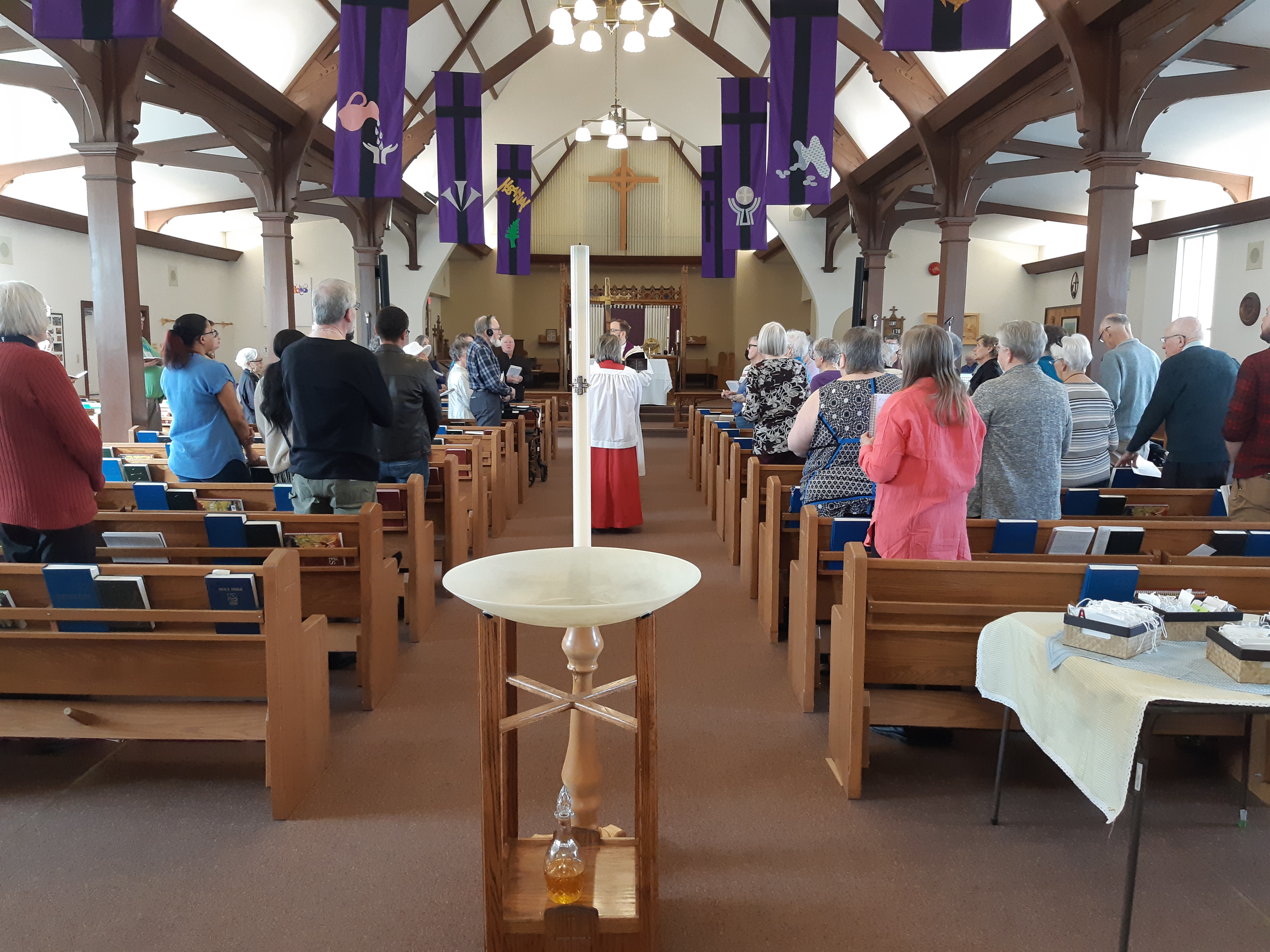 Congregation in St. Paul's.